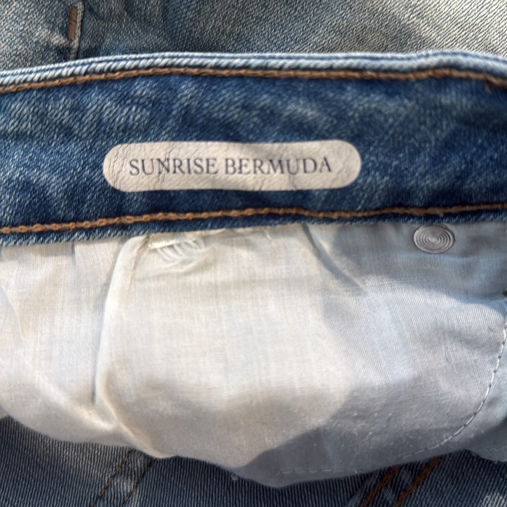 Seven7 Blue Light Wash Sunrise Bermuda Denim Shorts - Size 12 - Picture 7 of 8